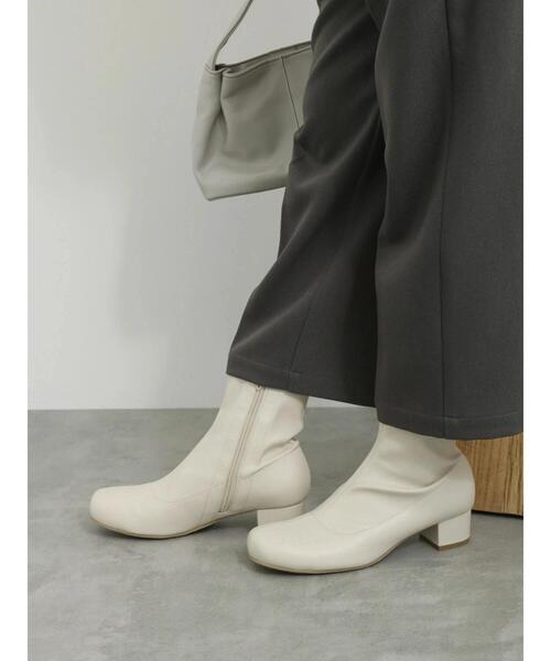 Samansa Mos2 blue（サマンサモスモスブルー）の「ストレッチブーツ（ブーツ・レディース・キナリ/ベージュ/ブラック・L/M）」の4枚目の写真