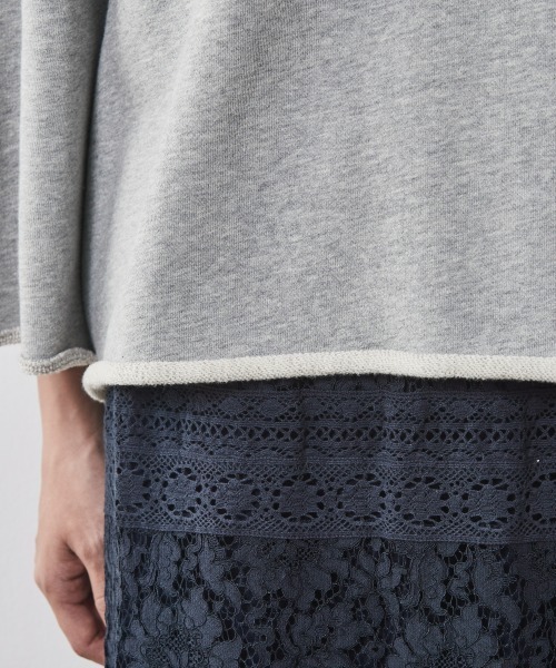 CHIC STYLE（シックスタイル）の「＜大きいサイズ＞綿100%7分袖ロゴ刺しゅうスウェット シックスタイル（スウェット・レディース・オフホワイト/ネイビー/杢グレー・5L/LL/L/3L/4L）」の8枚目の写真