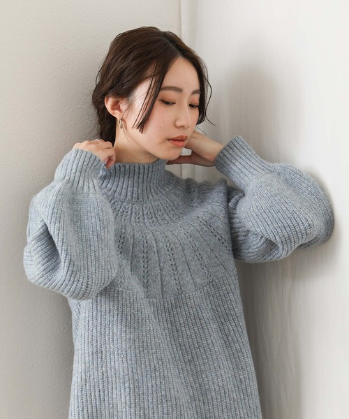 Gready Brilliant（グレディブリリアン）の「透かし求心柄ハイネック