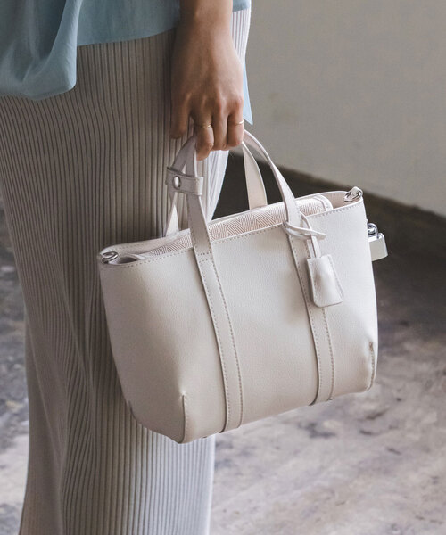 Noble（ノーブル）の「mica della valle/ミカデラヴァッレ mercato（ショルダーバッグ・レディース・ホワイト/ブラック・FREE）」の3枚目の写真