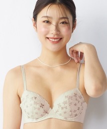 AMOSTYLE BY Triumph（アモスタイルバイトリンプ）の「夢みるブラ ライト ブラジャー ファブリックロマンス【E,Fカップ】 AMST1435 WHU JX（ブラジャー）」