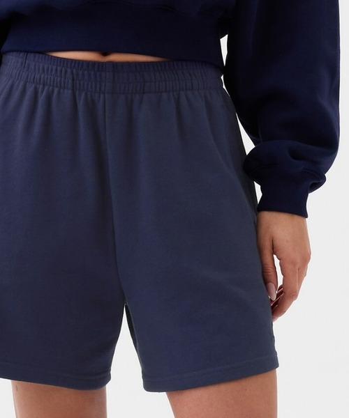 GAP(ギャップ)の「Gapロゴ フリースショートパンツ(その他パンツ・レディース・ネイビー/ピンク/グリーン・XXS/XS/S/L/M)」の2枚目の写真
