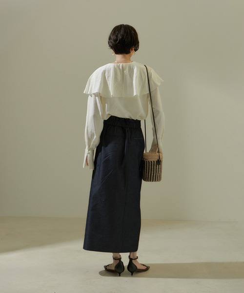 SALON adam et rope'（サロン アダム エ ロペ）の「[24SS]フリルカラーブラウス/ラッフルカラー（シャツ/ブラウス・レディース・ブラック/ベージュ/オフホワイト・FREE）」の16枚目の写真