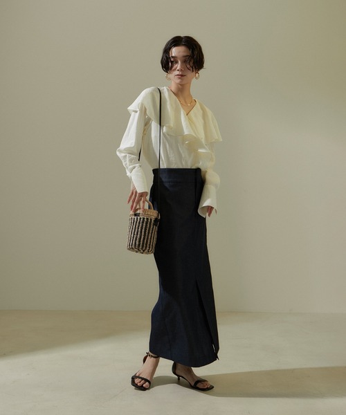 SALON adam et rope'（サロン アダム エ ロペ）の「[24SS]フリルカラーブラウス/ラッフルカラー（シャツ/ブラウス・レディース・ブラック/ベージュ/オフホワイト・FREE）」の20枚目の写真