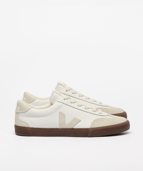 VEJA(ヴェジャ)の「VEJA / "VOLLEY" スニーカー(スニーカー・メンズ・ホワイト系/ホワイト×グレー/ホワイト×ブラウン/シルバー/ブラック/シルバー系/イエロー/ホワイト系1/ホワイト系2/イエロー系/ピンク系・37/38/39/41/42/36/43/40)」の3枚目の写真