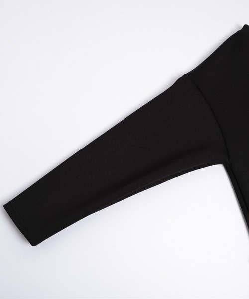 AMELY(エミリー)の「パールペプラムトップス(シャツ/ブラウス・レディース・ブラック/ホワイト・フリー)」の4枚目の写真