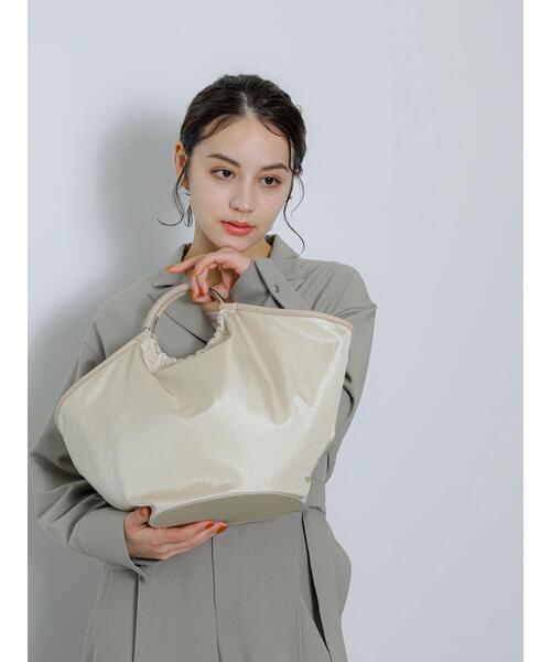 Te chichi(テチチ)の「ナイロントートバッグ(ハンドバッグ・レディース・ブラック/グレー/ベージュ・F)」の3枚目の写真