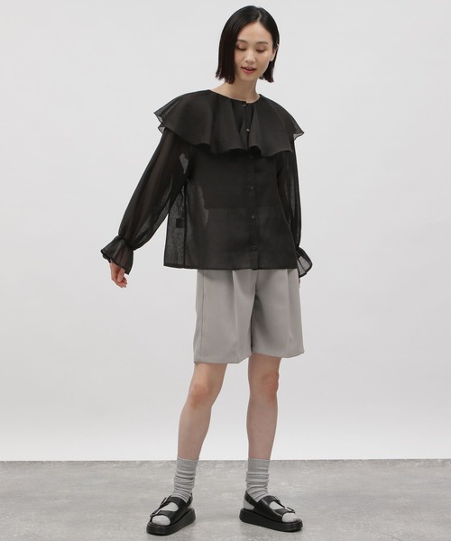 LAKOLE（ラコレ）の「2WAYラッフルシアーブラウス / 112533（シャツ/ブラウス・レディース・ブラック/桜/アイボリー・SMALL/MEDIUM）」の4枚目の写真