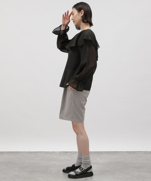 LAKOLE（ラコレ）の「2WAYラッフルシアーブラウス / 112533（シャツ/ブラウス・レディース・ブラック/桜/アイボリー・SMALL/MEDIUM）」の5枚目の写真