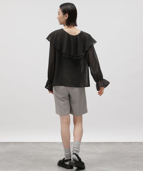 LAKOLE（ラコレ）の「2WAYラッフルシアーブラウス / 112533（シャツ/ブラウス・レディース・ブラック/桜/アイボリー・SMALL/MEDIUM）」の6枚目の写真