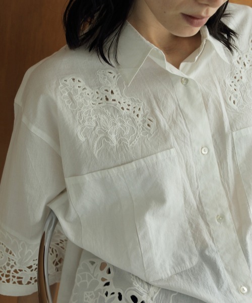 anuke（アンヌーク）の「anuke Cutwork Lace Shirts カット