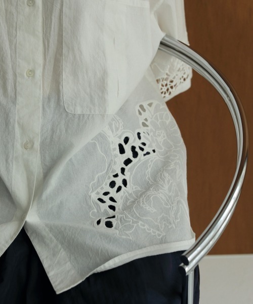 anuke（アンヌーク）の「anuke Cutwork Lace Shirts カット