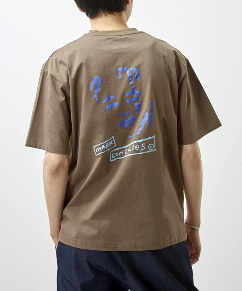 MEN'S MELROSE(メンズメルローズ)の「《別注》【MASTER FRAME/マスターフレーム】MARK GONZALES ARTWORK COLLECTION Tシャツ(Tシャツ/カットソー・メンズ・ホワイト/ホワイト系その他/ブルー/ブラウン/ブラウン系その他/ホワイト系その他2/ホワイト系その他3/ブルー系その他・1/2/3/4)」の6枚目の写真