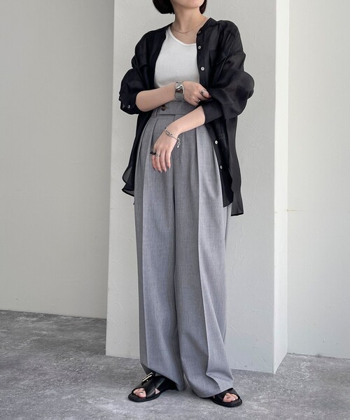 fredy emue（フレディエミュ）の「2タックスラックス【レングス長め丈あり】（スラックス・レディース・グレー/ベージュ/ブラック・39/38/36）」の9枚目の写真