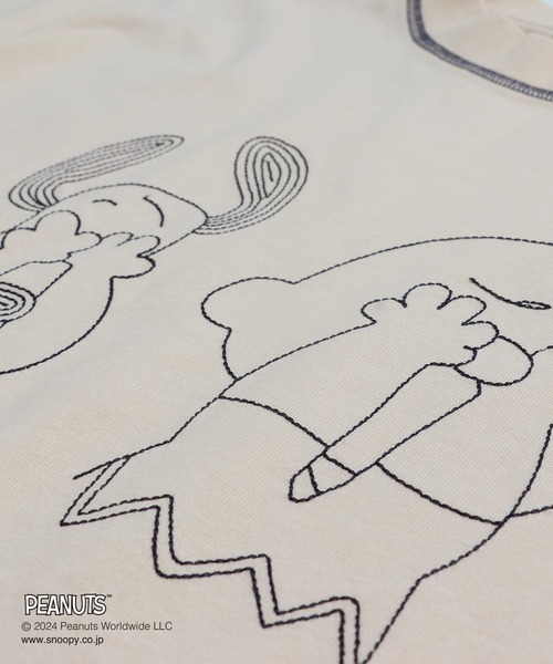 PEANUTS(ピーナッツ)の「PEANUTS / ピーナッツ スヌーピー ユニ半袖Tシャツ(Tシャツ/カットソー・メンズ・C/D/A/B・S/M/L)」の18枚目の写真