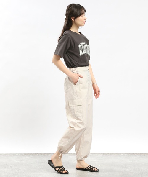 GLOBAL WORK Smile Seed Store（グローバルワーク スマイルシードストア）の「撥水UVライトカーゴパンツ/100829（カーゴパンツ・レディース・ダークカーキ/ブラック/アイボリー/ベージュ・SMALL/MEDIUM/LARGE/X-LARGE）」の6枚目の写真