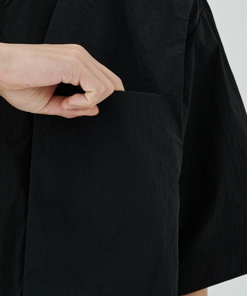 WHITE MOUNTAINEERING（ホワイトマウンテニアリング）の「STUDIOUS別注 BLK SHORT SLEEVE SHIRTS（シャツ/ブラウス・メンズ・ブラック・0/1/2）」の11枚目の写真