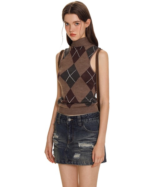 Moromoro2（モロモロ）の「ハイネック アーガイル タンクトップ BX4117【Moromoro2】（タンクトップ・レディース・グレー/ブラウン・S/M/L）」の4枚目の写真