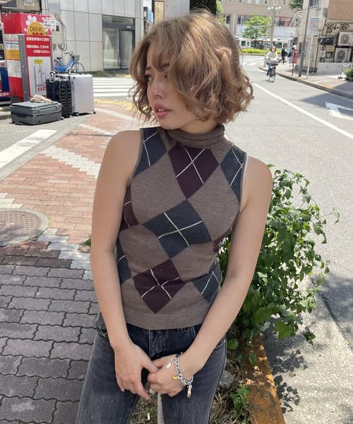 Moromoro2（モロモロ）の「ハイネック アーガイル タンクトップ BX4117【Moromoro2】（タンクトップ・レディース・グレー/ブラウン・S/M/L）」の20枚目の写真