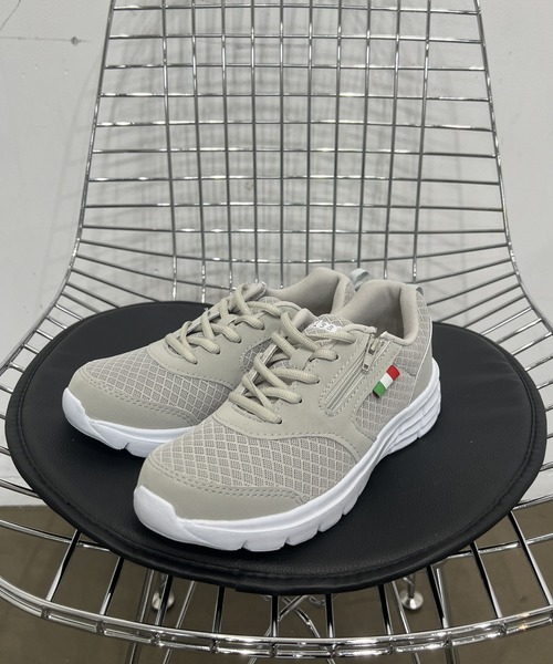 LUGG NAGG(ラグナグ)の「【risata】【軽量】着脱ファスナーつきレースアップスニーカー【3E】(スニーカー・レディース・ブラック/グレー/ネイビー・23.0cm/23.5cm/24.0cm/24.5cm/22.5cm)」の12枚目の写真