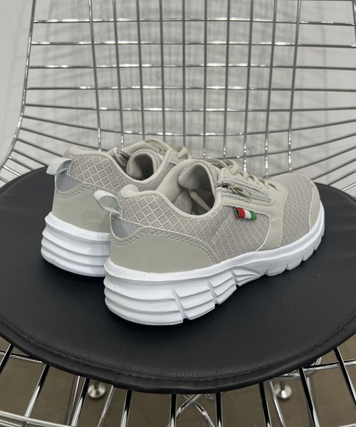 LUGG NAGG(ラグナグ)の「【risata】【軽量】着脱ファスナーつきレースアップスニーカー【3E】(スニーカー・レディース・ブラック/グレー/ネイビー・23.0cm/23.5cm/24.0cm/24.5cm/22.5cm)」の13枚目の写真