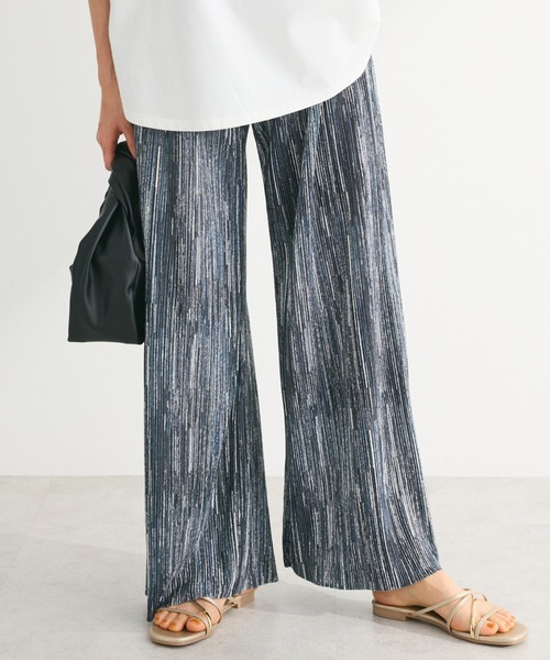 Green Parks(グリーンパークス)の「セルフカットプリーツワイドパンツ(その他パンツ・レディース・ブラック系その他2/ブラウン系その他4/ベージュ系その他2/ブラック・FREE)」の2枚目の写真