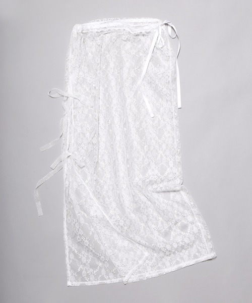 PUNYUS（プニュズ）の「リボン付きレースレイヤードスカート（スカート・レディース・ホワイト/ブラック・2/4/3/1）」の6枚目の写真