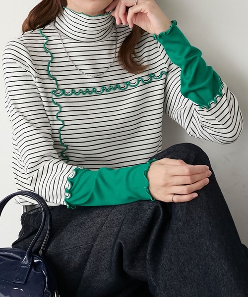 BONLECILL（ボンルシール）の「＜吸湿発熱＞ ハイネック 袖配色メローリブインナー/プルオーバー（Tシャツ/カットソー・レディース・ミント/レッド/ブラック/ホワイト系/オフホワイト/ブルー/チャコールグレー/ブラック系・FREE）」の4枚目の写真