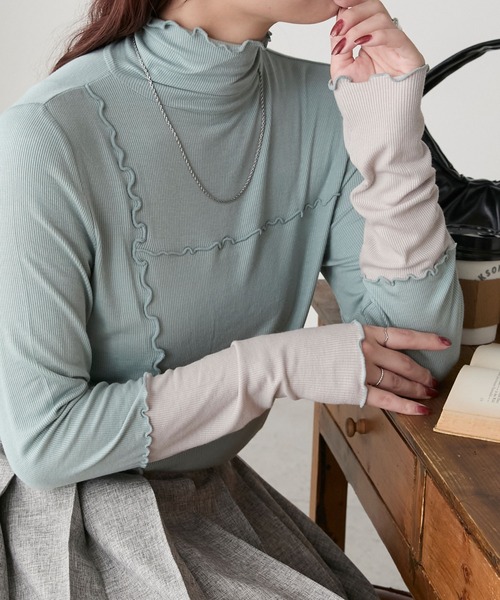 BONLECILL（ボンルシール）の「＜吸湿発熱＞ ハイネック 袖配色メローリブインナー/プルオーバー（Tシャツ/カットソー・レディース・ミント/レッド/ブラック/ホワイト系/オフホワイト/ブルー/チャコールグレー/ブラック系・FREE）」の6枚目の写真