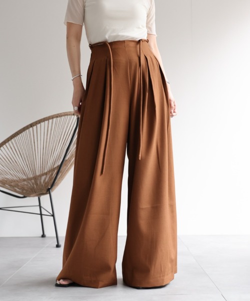 ap retro(アプレトロ)の「ワイドタックパンツ(スラックス・レディース・グレー/カーキ/キャメル/ブラック/ベージュ・MEDIUM/LARGE)」の17枚目の写真
