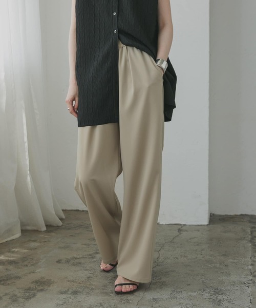 URBAN RESEARCH(アーバンリサーチ)の「『MADE IN JAPAN』ストレッチタックワイドパンツ(その他パンツ・レディース・ブラック/ベージュ・FREE)」の1枚目の写真