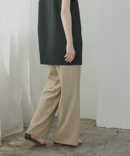 URBAN RESEARCH(アーバンリサーチ)の「『MADE IN JAPAN』ストレッチタックワイドパンツ(その他パンツ・レディース・ブラック/ベージュ・FREE)」の8枚目の写真
