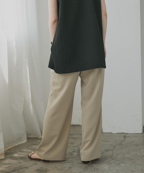 URBAN RESEARCH(アーバンリサーチ)の「『MADE IN JAPAN』ストレッチタックワイドパンツ(その他パンツ・レディース・ブラック/ベージュ・FREE)」の9枚目の写真