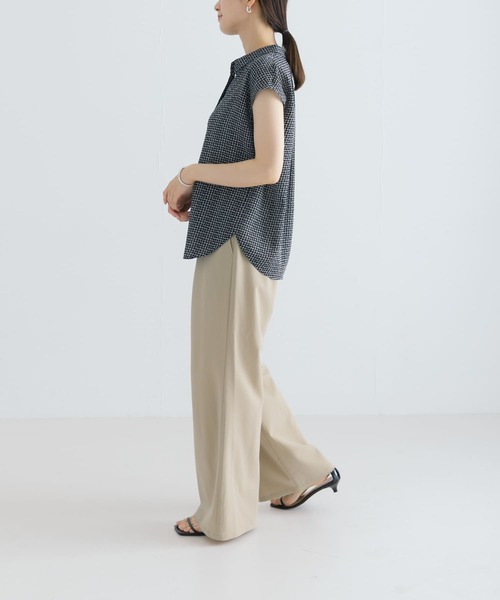 URBAN RESEARCH(アーバンリサーチ)の「『MADE IN JAPAN』ストレッチタックワイドパンツ(その他パンツ・レディース・ブラック/ベージュ・FREE)」の14枚目の写真