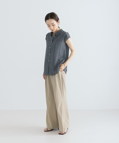 URBAN RESEARCH(アーバンリサーチ)の「『MADE IN JAPAN』ストレッチタックワイドパンツ(その他パンツ・レディース・ブラック/ベージュ・FREE)」の16枚目の写真