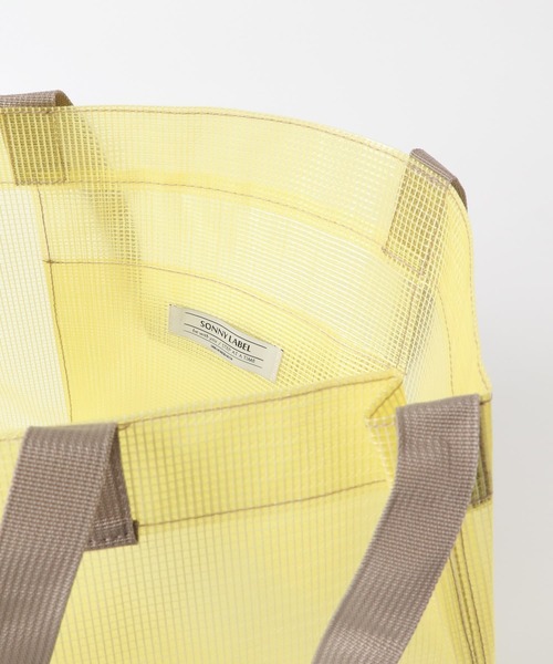 URBAN RESEARCH Sonny Label（アーバンリサーチサニーレーベル）の「ビッグプールバッグ（トートバッグ・レディース・イエロー/ライトブルー/ホワイト・ONE）」の17枚目の写真
