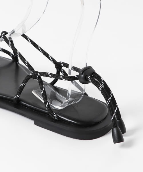 KBF（ケイビーエフ）の「ドローコードサンダル（サンダル・レディース・ブラウン/ブラック・38/37/36）」の3枚目の写真