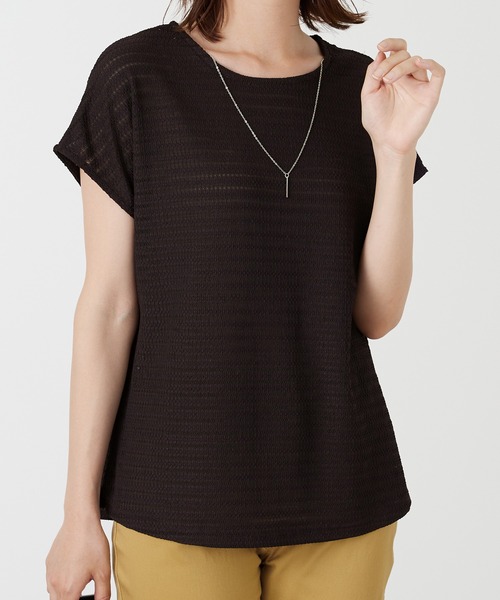 BELLUNA PLUS(ベルーナ)の「ネックレス付ジャカード素材プルオーバー(Tシャツ/カットソー・レディース・ネイビー/アイボリー/ワイン・MEDIUM/LARGE/X-LARGE)」の3枚目の写真