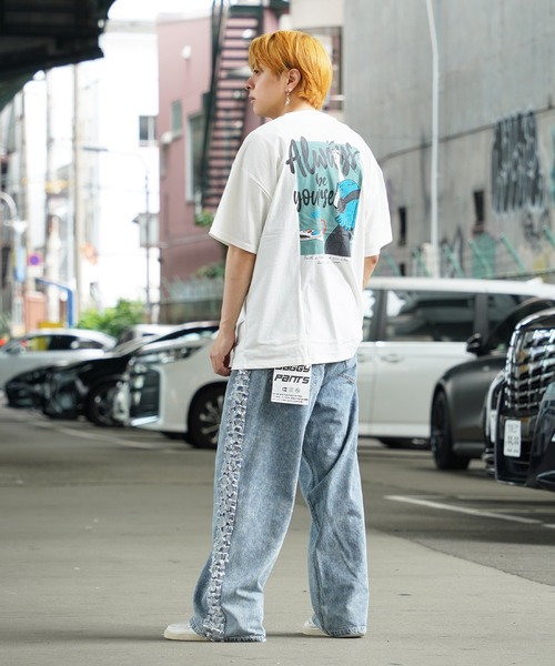 1111clothing(ワンフォークロージング)の「【unisex】ロゴ刺繍 イラストガール Tシャツ / バックプリント オーバーサイズ Tシャツ(Tシャツ/カットソー・メンズ・ホワイト系2/ブラック系2/ホワイト系3/グリーン系2/ブルー系3/ブラック系3・M/L)」の10枚目の写真