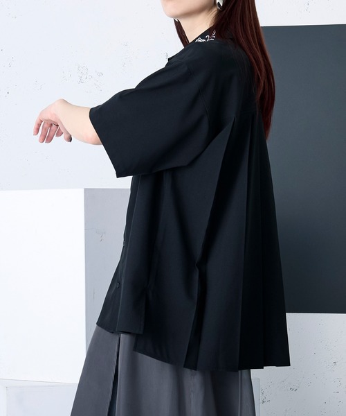 Ellno Loset（エルノロゼット）の「バックプリーツ刺繍シャツ（シャツ/ブラウス・メンズ・オフホワイト/ブラック・LARGE/SMALL/MEDIUM）」の20枚目の写真