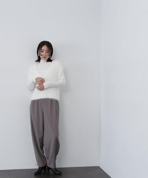 NATURAL BEAUTY BASIC(ナチュラルビューティーベーシック)の「◇リラクシーバレルパンツ(その他パンツ・レディース・グレー系その他/ブラック・MEDIUM/SMALL)」の17枚目の写真