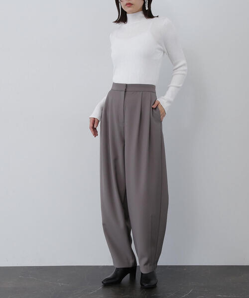 NATURAL BEAUTY BASIC(ナチュラルビューティーベーシック)の「◇リラクシーバレルパンツ(その他パンツ・レディース・グレー系その他/ブラック・MEDIUM/SMALL)」の22枚目の写真
