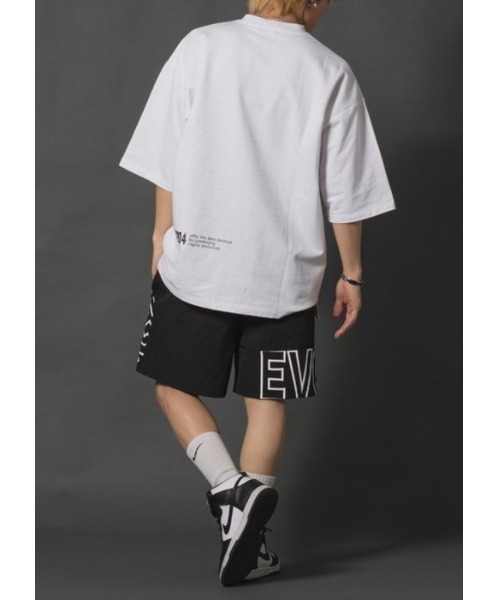 REGIEVO（レジエボ）の「【REGIEVO】  レザーアップリケロゴ ビッグシルエット Tee（Tシャツ/カットソー・メンズ・ブラック/オフホワイト・LARGE/X-LARGE/MEDIUM）」の6枚目の写真