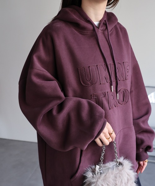 CREARE -LINO-(クレアーレリノ)の「<ユニセックス>スエードタッチ 立体ロゴプリントパーカー/フーディ(パーカー・メンズ・ブラック/チャコール/ベージュ/パープル・FREE)」の4枚目の写真