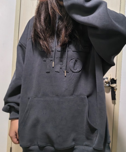 CREARE -LINO-(クレアーレリノ)の「<ユニセックス>スエードタッチ 立体ロゴプリントパーカー/フーディ(パーカー・メンズ・ブラック/チャコール/ベージュ/パープル・FREE)」の22枚目の写真