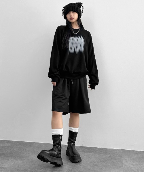 LVEU.(ラブユ.)の「【LVEU.】ストリートアートプリント長袖トップス / トップス スウェット 長袖 オーバー プリント スプレー ブラック ホワイト(スウェット・レディース・ホワイト/ブラック・FREE)」の11枚目の写真