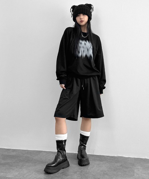 LVEU.(ラブユ.)の「【LVEU.】ストリートアートプリント長袖トップス / トップス スウェット 長袖 オーバー プリント スプレー ブラック ホワイト(スウェット・レディース・ホワイト/ブラック・FREE)」の19枚目の写真