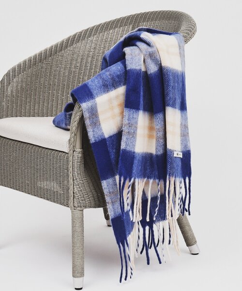 tk.TAKEO KIKUCHI（ティーケータケオキクチ）の「◆ブークレボリュームマフラー（マフラー・メンズ・ブラック系1/ダークグリーン系/ダークグリーン系5/グリーン系/ブラック系/ブルー系2/ダークブラウン系8/オフホワイト/ブラック/グレー系4・00）」の18枚目の写真