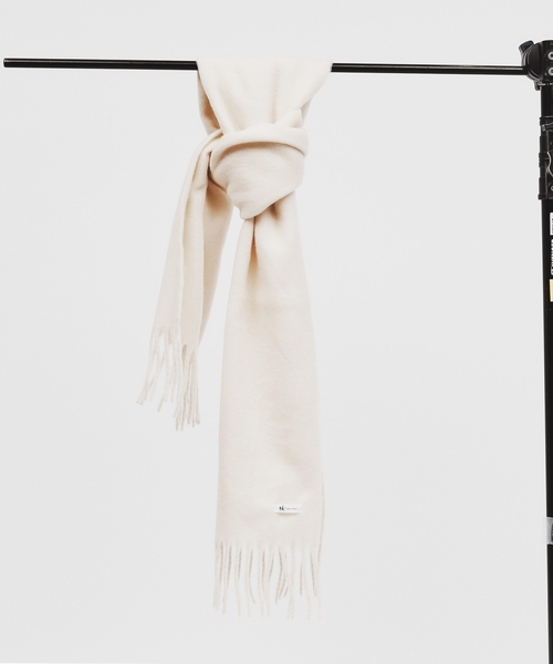 tk.TAKEO KIKUCHI（ティーケータケオキクチ）の「◆ブークレボリュームマフラー（マフラー・メンズ・ブラック系1/ダークグリーン系/ダークグリーン系5/グリーン系/ブラック系/ブルー系2/ダークブラウン系8/オフホワイト/ブラック/グレー系4・00）」の20枚目の写真