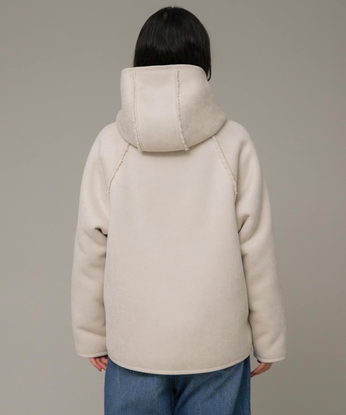 URBAN RESEARCH Sonny Label（アーバンリサーチサニーレーベル）の「ムートンリバーシブルフーディーコート（ブルゾン・レディース・アイボリー/ベージュ系その他・FREE）」の17枚目の写真